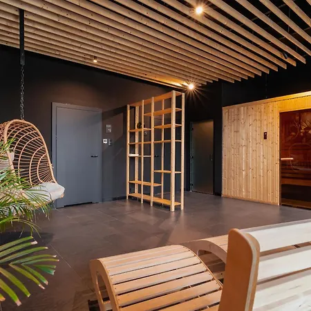 With Access To Sauna And Gym In The Centre By Renters *